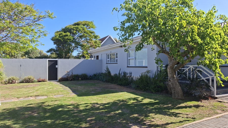 4 Bedroom Property for Sale in Gonubie Eastern Cape